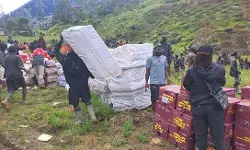 Kemensos kirim bantuan korban banjir dan longsor di Nduga, Papua Pegunungan Kemensos kirim bantuan korban banjir dan longsor di Nduga, Papua Pegunungan