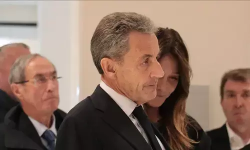 Eks Presiden Sarkozy diizinkan lepas dari penjara Eks Presiden Sarkozy diizinkan lepas dari penjara