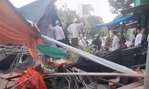 Kasus minibus tabrak tenda hajatan masjid di Jakbar berakhir damai