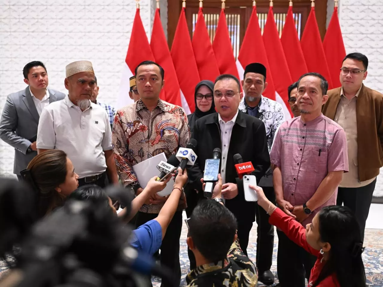 Presiden pulihkan nama baik dua Guru di Luwu Utara melalui hak rehabilitasi Presiden pulihkan nama baik dua Guru di Luwu Utara melalui hak rehabilitasi