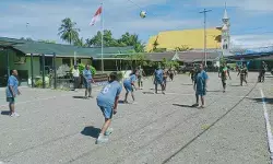 Koramil Timika gelar komsos kreatif bersama warga lewat lomba bola voli