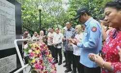 Ziarah ke makam Mayor Daan Mogot dan Letnan Soebianto, Gus Ipul kenang pertempuran Lengkong Ziarah ke makam Mayor Daan Mogot dan Letnan Soebianto, Gus Ipul kenang pertempuran Lengkong
