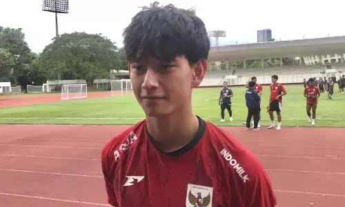 Luke antusias kenakan jersi Indonesia untuk pertama kalinya Luke antusias kenakan jersi Indonesia untuk pertama kalinya