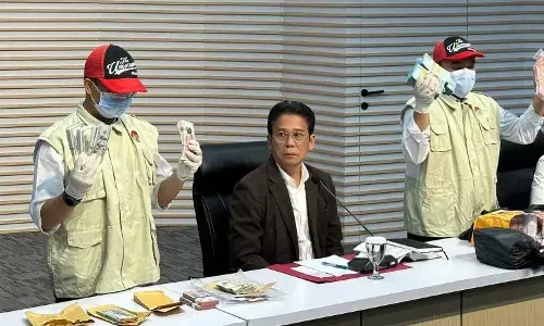 KPK sita dokumen pergeseran anggaran saat geledah Dinas PUPRPKPP Riau