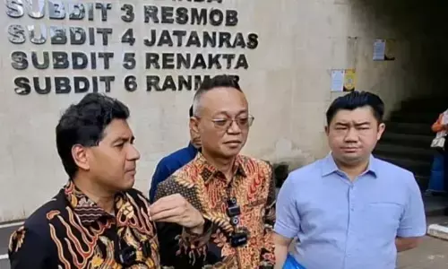 Pelapor kasus fitnah tuduhan ijazah palsu Jokowi sambangi Polda Metro