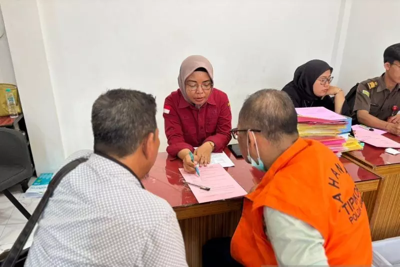 Kasus korupsi DAK pendidikan, Kejati Jambi tahan empat orang Kasus korupsi DAK pendidikan, Kejati Jambi tahan empat orang