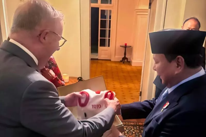 Prabowo beri hadiah untuk anjing kesayangan PM Australia