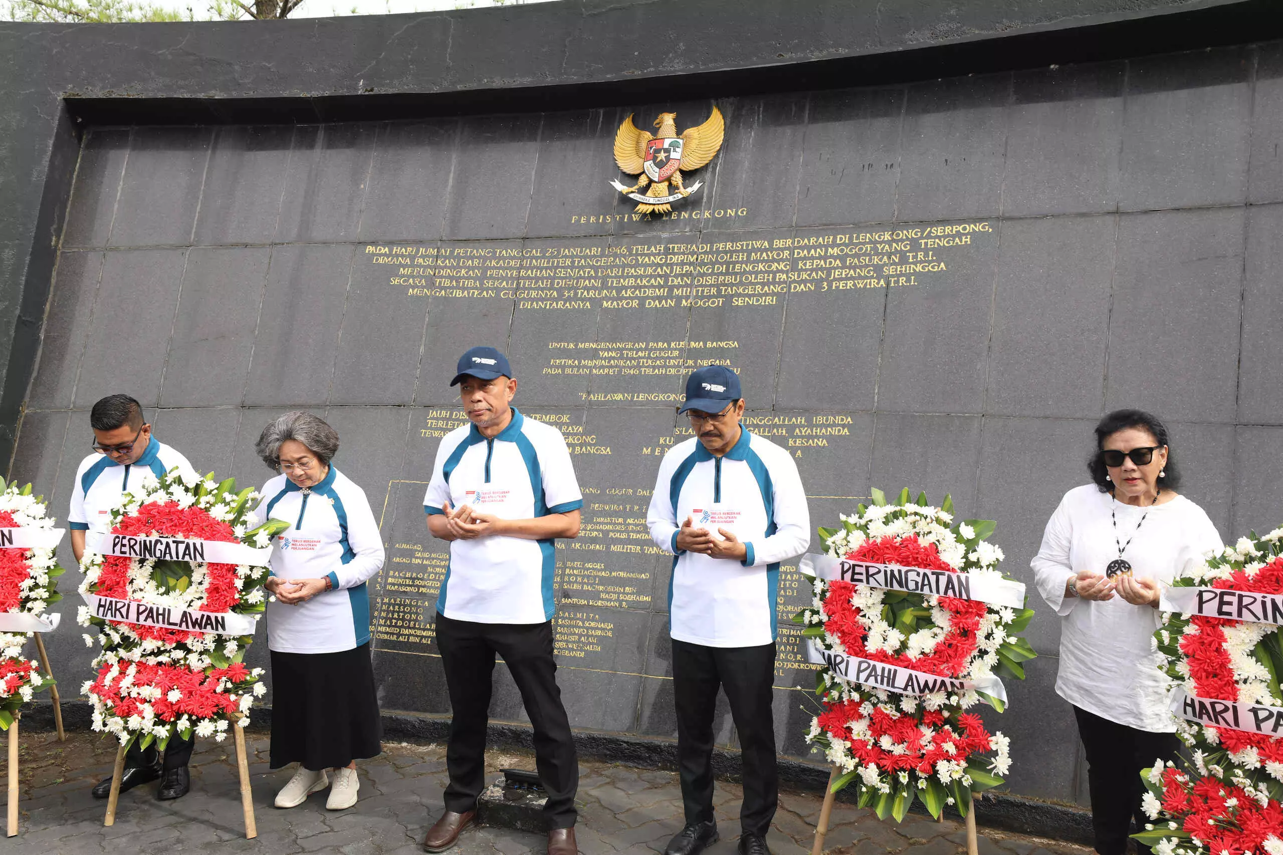 Gus Ipul bareng siswa Sekolah Rakyat berwisata sejarah ke Monumen Palagan Lengkong Gus Ipul bareng siswa Sekolah Rakyat berwisata sejarah ke Monumen Palagan Lengkong