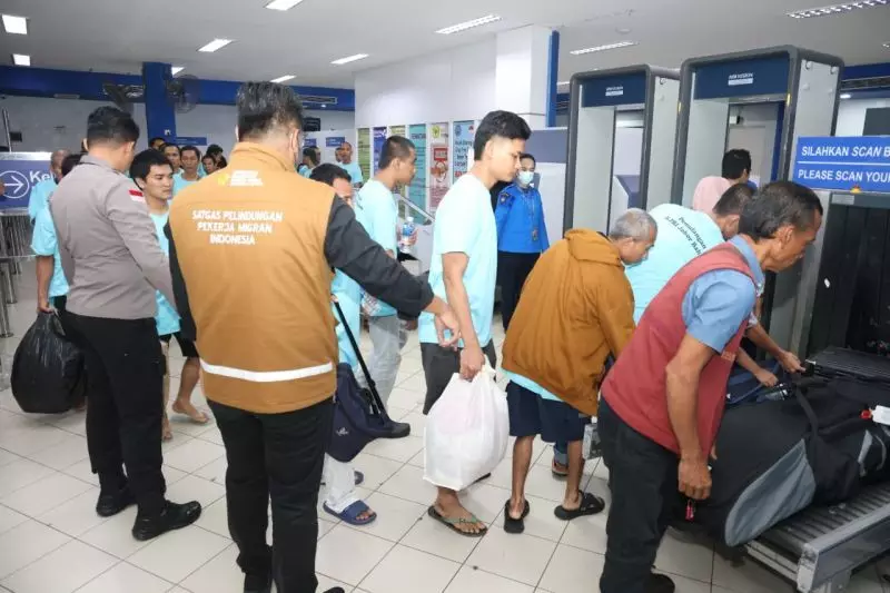 302 PMI deportasi dapat pemulihan trauma dari Satgas TPPO Kepri 302 PMI deportasi dapat pemulihan trauma dari Satgas TPPO Kepri