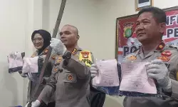 Polres Metro Bekasi tangkap dua pelaku penganiayaan hingga tewas di Desa Babelan
