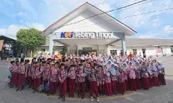 KAI Sumut ajak anak-anak kenali profesi perkeretaapian di Stasiun Tebing Tinggi KAI Sumut ajak anak-anak kenali profesi perkeretaapian di Stasiun Tebing Tinggi