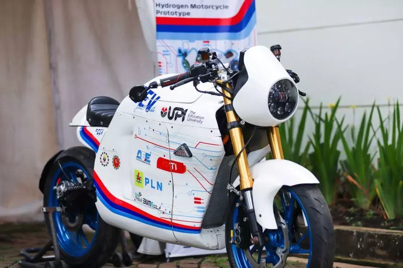Mahasiswa UPI kembangkan motor hidrogen tanpa emisi