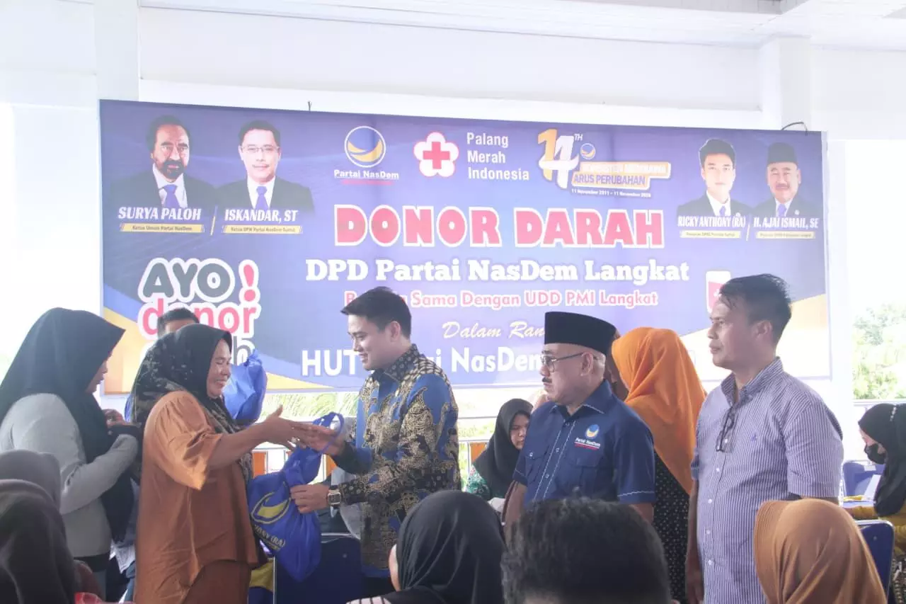 Meriahkan HUT Partai NasDem ke-14, Ricky Anthony gelar baksos di DPD Langkat Meriahkan HUT Partai NasDem ke-14, Ricky Anthony gelar baksos di DPD Langkat
