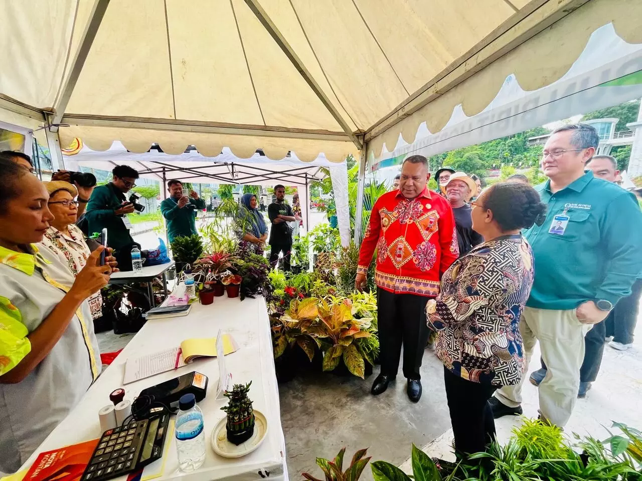 BI lakukan pengendalian kemiskinan di Papua melalui GNPIP dan kembangkan UMKM BI lakukan pengendalian kemiskinan di Papua melalui GNPIP dan kembangkan UMKM