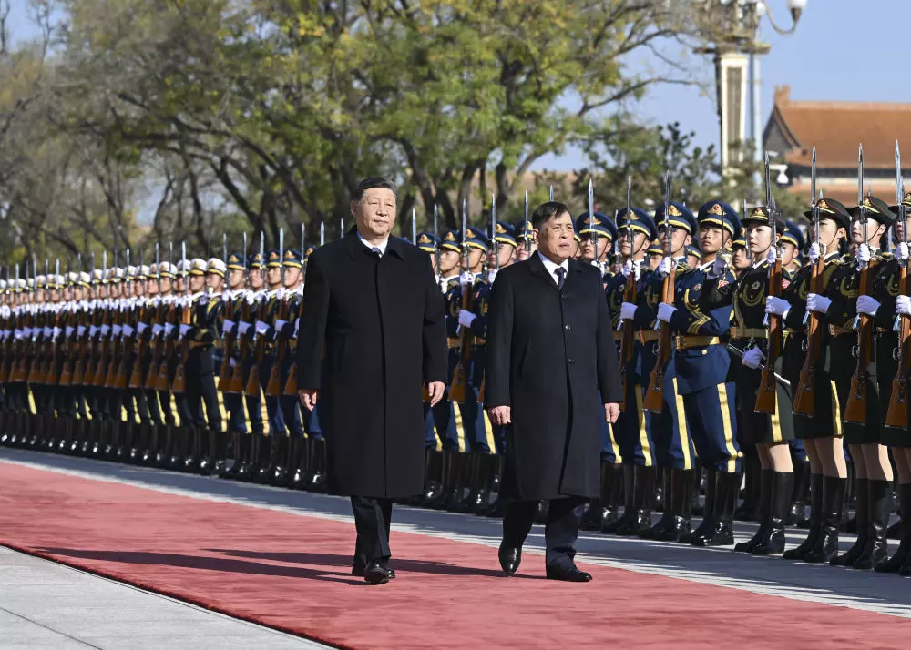 Xi Jinping bertemu dengan Raja Thailand Xi Jinping bertemu dengan Raja Thailand