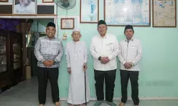 Teguhkan politik beradab, Cucun ziarah guru sekumpul dan sowan ulama sepuh kalsel