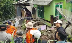 Pemkab Cianjur pastikan 436 KK korban pergeseran tanah dapat DTH Pemkab Cianjur pastikan 436 KK korban pergeseran tanah dapat DTH