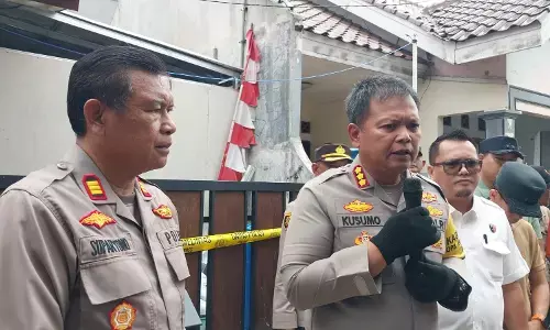 Polres Metro Bekasi Kota bongkar rumah produksi sabun palsu beromset miliaran Polres Metro Bekasi Kota bongkar rumah produksi sabun palsu beromset miliaran