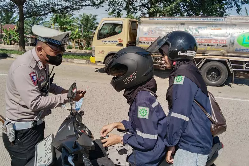 Polrestabes Palembang gelar operasi tilang periode November 2025 Polrestabes Palembang gelar operasi tilang periode November 2025