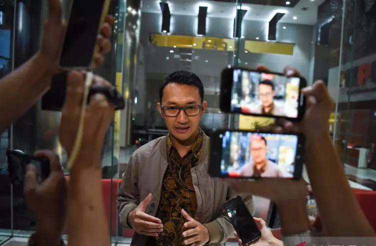 KPK amankan Jeep Rubicon dan BMW terkait kasus suap Pemkab Ponorogo KPK amankan Jeep Rubicon dan BMW terkait kasus suap Pemkab Ponorogo