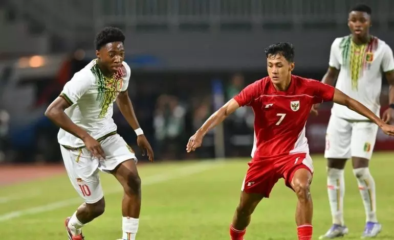 Indra Sjafri tak ingin timnya disamakan dengan tim Gerald Vanenburg Indra Sjafri tak ingin timnya disamakan dengan tim Gerald Vanenburg