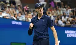 Sinner akhiri musim Shelton dengan kemenangan sempurna di ATP Finals Sinner akhiri musim Shelton dengan kemenangan sempurna di ATP Finals