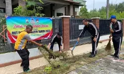 Dalam rangka HUT Polairud K-75, SAT Polaruid Tegal Kota gelar bakti sosial lingkungan bersih