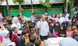 Berbagi kebahagiaan bersama Yayasan Sekolah Alam Tunas Mulia dengan semangat A Balanced Life in Action Berbagi kebahagiaan bersama Yayasan Sekolah Alam Tunas Mulia dengan semangat A Balanced Life in Action