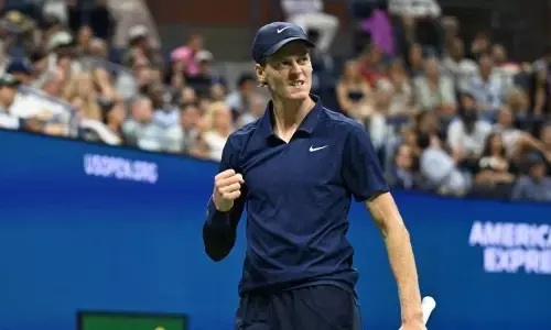 Sinner akhiri musim Shelton dengan kemenangan sempurna di ATP Finals