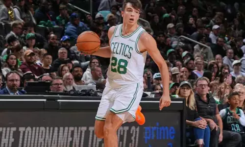 Hugo Gonzalez perlihatkan kemajuan berarti di Celtics Hugo Gonzalez perlihatkan kemajuan berarti di Celtics