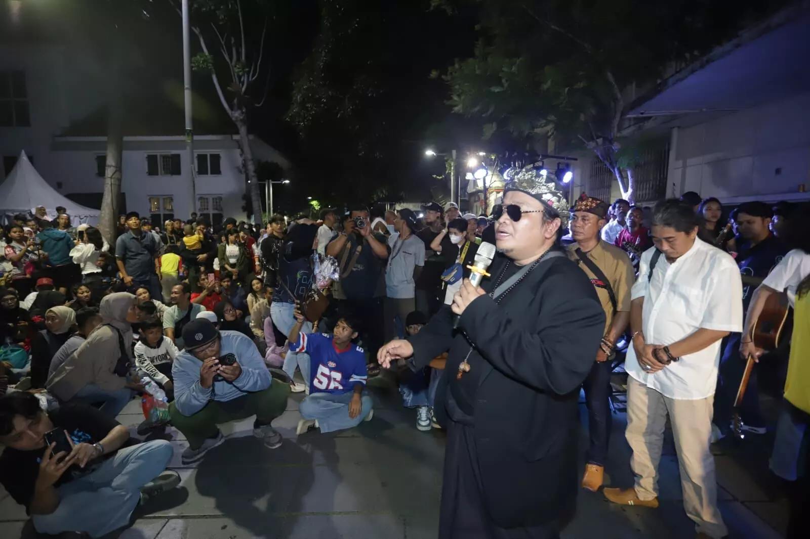 UMKM gelar aksi Jersey untuk Pak Menteri apresiasi stop pakaian bekas ilegal UMKM gelar aksi Jersey untuk Pak Menteri apresiasi stop pakaian bekas ilegal