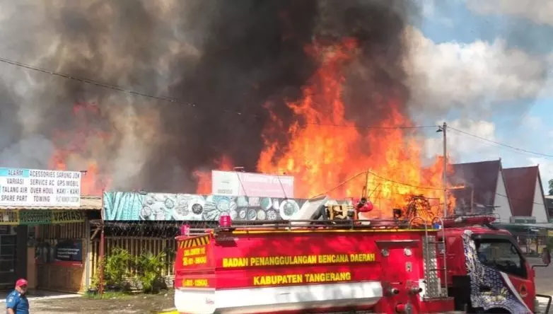 Kerugian atas kebakaran rumah makan di Tangerang capai Rp500 juta Kerugian atas kebakaran rumah makan di Tangerang capai Rp500 juta