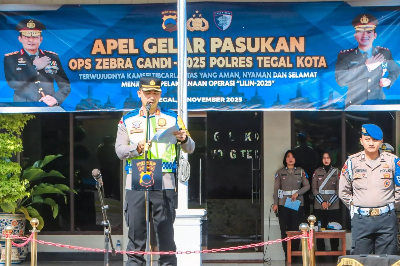 Kapolres Tegal Kota ajak warga jadi pelopor keselamatan jalan saat Operasi Zebra Candi 2025 Kapolres Tegal Kota ajak warga jadi pelopor keselamatan jalan saat Operasi Zebra Candi 2025