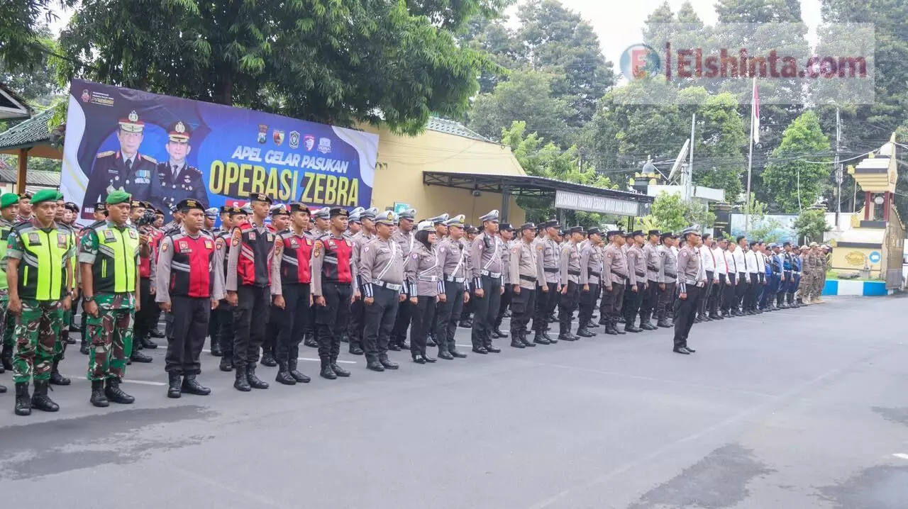 Operasi Zebra Semeru 2025, Kapolres Lumajang: Untuk ciptakan `kamseltibcarlantas` Operasi Zebra Semeru 2025, Kapolres Lumajang: Untuk ciptakan `kamseltibcarlantas`