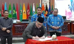 Rapat Paripurna DPRD Sumbar tetapkan 11 Ranperda tahun 2026