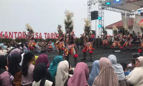Lestarikan budaya lereng Merapi Merbabu, warga Boyolali gelar seni Selo Gembregah Lestarikan budaya lereng Merapi Merbabu, warga Boyolali gelar seni Selo Gembregah