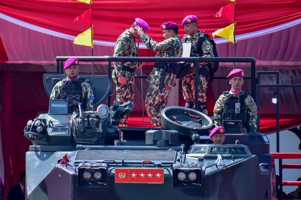 Panglima TNI dikukuhkan sebagai Warga Kehormatan Pasukan Pendarat Korps Marinir Panglima TNI dikukuhkan sebagai Warga Kehormatan Pasukan Pendarat Korps Marinir