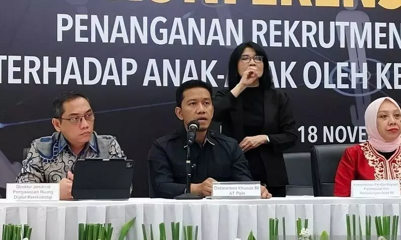Densus 88 ungkap tersangka perekrut anak ke terorisme terafiliasi ISIS