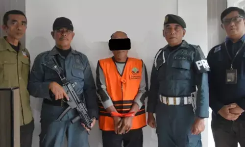 Gakkum Kehutanan amankan pelaku pembuangan sampah di hutan produksi Gakkum Kehutanan amankan pelaku pembuangan sampah di hutan produksi