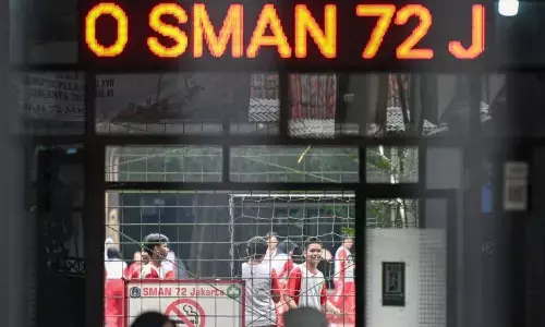 Persentase kehadiran siswa SMAN 72 di sekolah meningkat