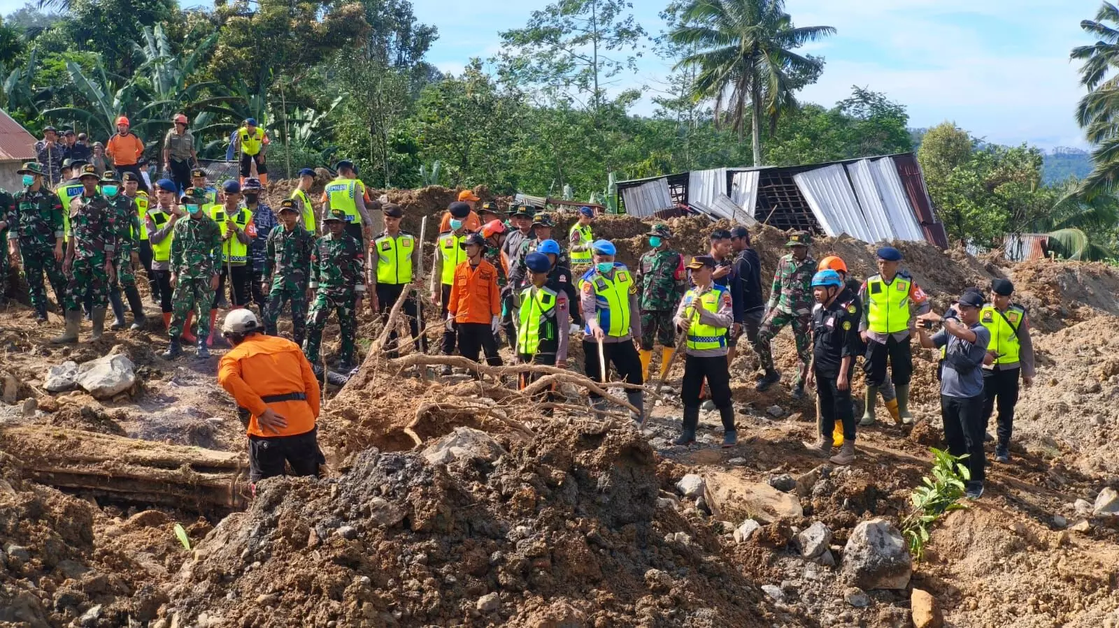 Pencarian 26 korban longsor Banjarnegara dilanjutkan setelah tiga hari tertunda