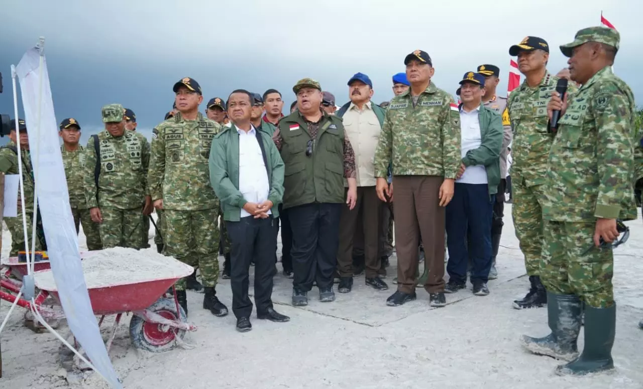 Menhan dan Panglima TNI pimpin penertiban tambang ilegal