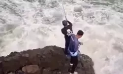 Satu dari dua pemancing yang hilang tersapu ombak, ditemukan tewas Satu dari dua pemancing yang hilang tersapu ombak, ditemukan tewas