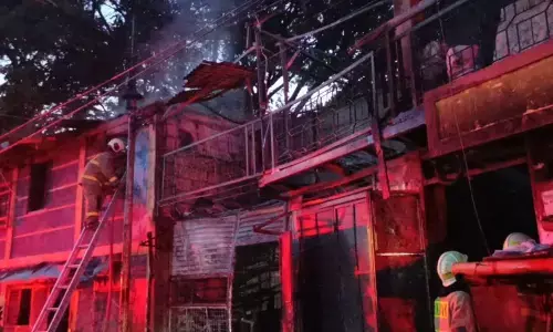 Kebakaran melanda usaha fotokopi di Cengkareng Kebakaran melanda usaha fotokopi di Cengkareng