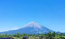 Aktivitas tambang di kawasan rawan Gunung Semeru ditutup sementara