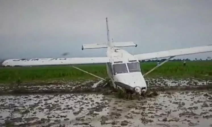 Lima awak pesawat kecil yang jatuh di Karawang selamat Lima awak pesawat kecil yang jatuh di Karawang selamat