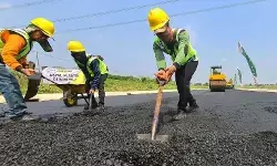 Saat jalan dan jembatan dipacu tuntas