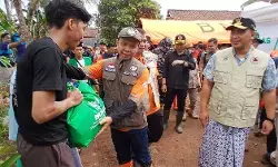 BAZNAS RI berikan santunan dan sembako untuk longsor Cilacap
