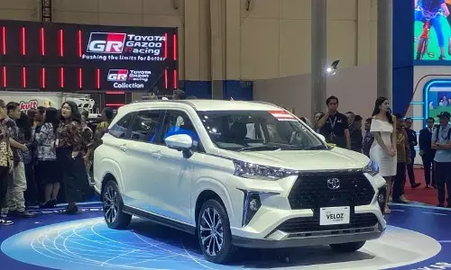 Toyota New Veloz Hybrid produksi lokal diluncurkan Toyota New Veloz Hybrid produksi lokal diluncurkan
