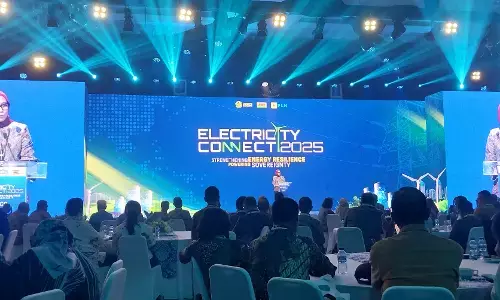 Electricity Connect 2025 ditutup, catat 15 ribu pengunjung dan 92 topik strategis energi Electricity Connect 2025 ditutup, catat 15 ribu pengunjung dan 92 topik strategis energi